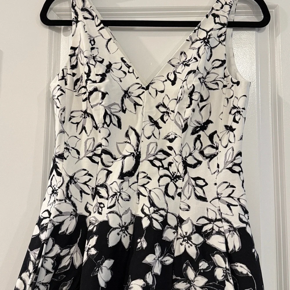 Like New Lauren Ralph Lauren Black and White Floral Mini Dress